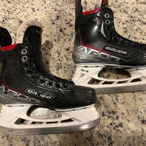 Bauer Vapor 3X Hockey Skates Size 4 (Used)