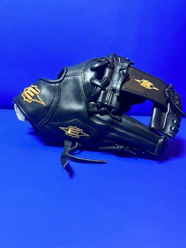 Easton RH Professional Series Baseball Glove 11.5" (Used)