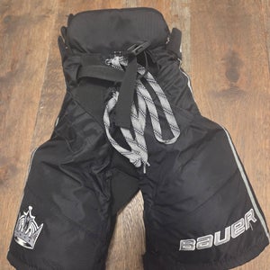 Junior Small junior kings Bauer Custom Pro Hockey Pants (Used)
