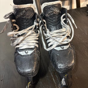 2024 Bauer Supreme Shadow Hockey Skates Size 5.5 (Used)