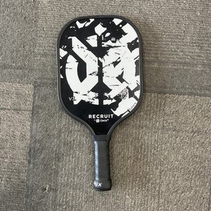 Used Onix V3 PICKLEBALL PADDLE Pickleball Racquet Black 11614-S000216386