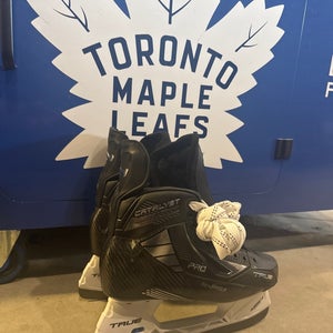 Size 9 NHL Tyler Bertuzzi True Catalyst Pro Custom Hockey Skates Regular Width Pro Stock (New)