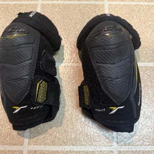 Junior Small CCM Tacks 5092 Elbow Pads (Used)