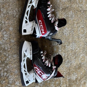 CCM JetSpeed Vibe Hockey Skates Size 5 (New)