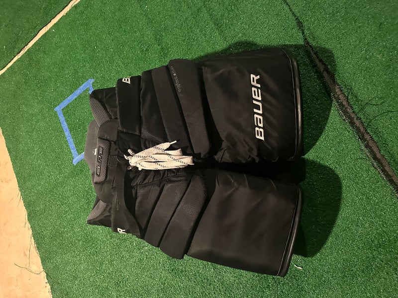 Senior Medium Bauer Hockey Goalie Pants (Used)