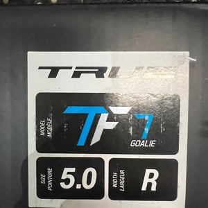 Brand New True TF7 Hockey Goalie Skates Regular Width  Size 5