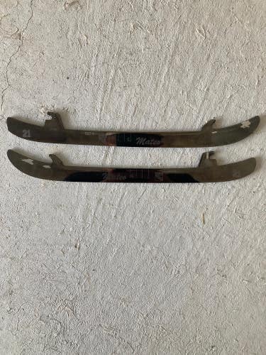 Tydan Holders, Runners, & Replacement Steel Blades 230 mm (Used)
