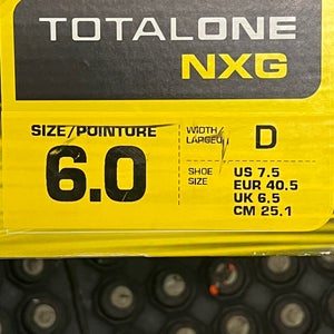 Bauer Total One NXG Hockey Goalie Skates Regular Width  Size 6 (Used)