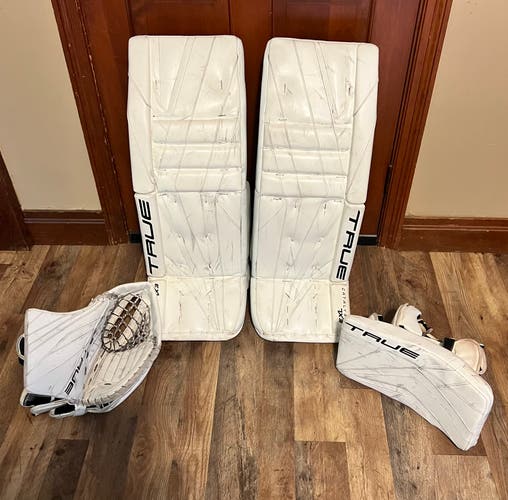33" 2022 True 7X3 Regular Goalie Full Set (Used)