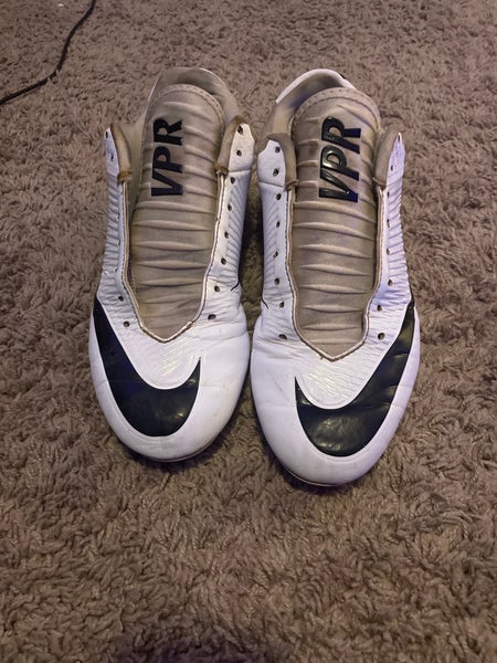 Men's  Size M 9.0 (W 10.0) Nike Low Top Vapor talon elite Molded Cleats (Used)