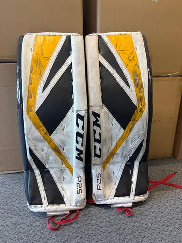 Used CCM P2.5 Goalie Leg Pads Junior None 28" 11858-S000076958