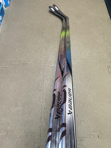 Senior Bauer Vapor Hyperlite 2 Left Hand Hockey Stick P92 (New) - 2 Pack