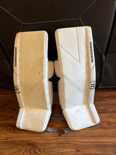 28"  Warrior Ritual G6 E+ Goalie Leg Pads (Used)