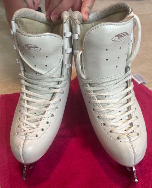EDEA chorus Figure Skates C (Used)
