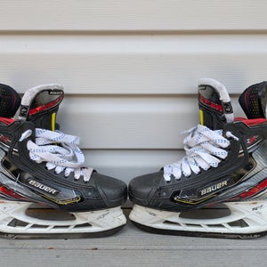 2019 Bauer Vapor 2X Pro Hockey Skates Regular Width Size 4.5 (Used)