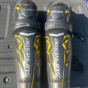 Bauer Supreme TotalOne NXG hockey shin guards