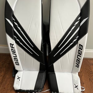 2022 35" Bauer Vapor Goalie Leg Pads (Used)
