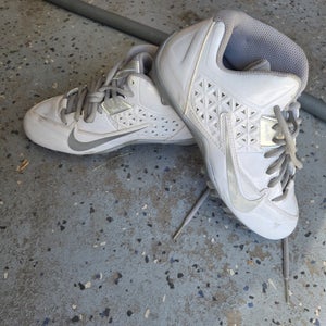 White Kids Size M 5.5 (W 6.5) Youth Nike Mid Top (New)