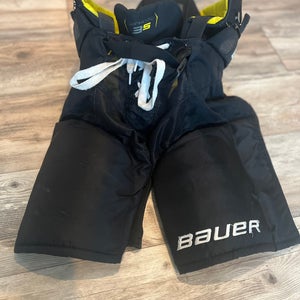 Large Junior Bauer Supreme 3S Hockey Pants (Used)