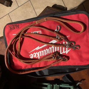 NWT Three Dogs Leather Leash