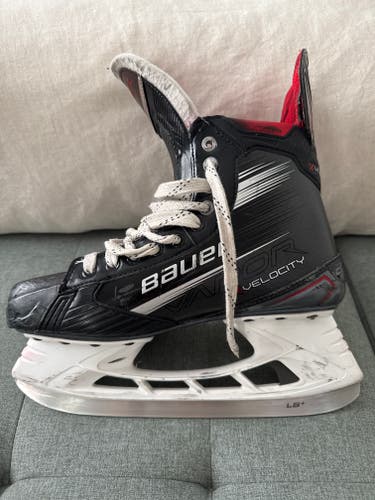 2023 Bauer Vapor X Velocity Hockey Skates Regular Width 9.5 (Used)