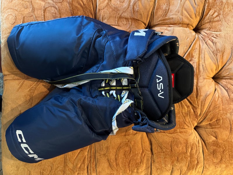 Junior Small CCM Tacks AS-V Hockey Pants (New w/o tags)