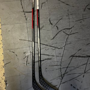 Youth Bauer Vapor Hyperlite Right Handed Hockey Stick P92 (Used)