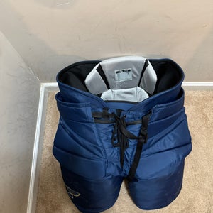 Like New CCM HPG 14A Hockey Goalie Pants | St. Louis Blues