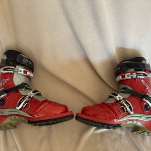 Scarpa Alpine Touring T2X Ski Boots (Used)