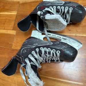 Used Bauer Vapor Skates