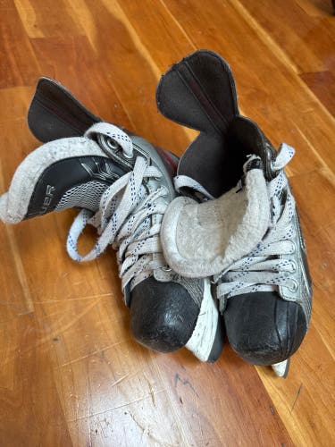 Bauer Vapor Skates Used