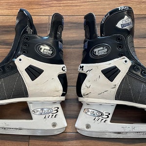 CCM Tacks 852 Hockey Skates Wide Width   9.5 (Used)