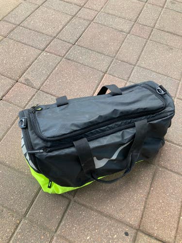 Black Nike Duffle Bag (Used)