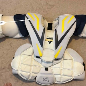 XL 2011 Vaughn Vision 9500 Goalie Chest Protector Pro Stock (Used)