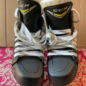 CCM Tacks 3092 Hockey Skates Regular Width  Size 3 (Used)