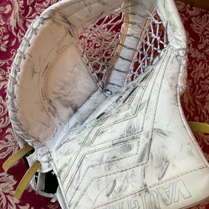 Vaughn Pro V Elite Full Right Jr Glove  (Used)