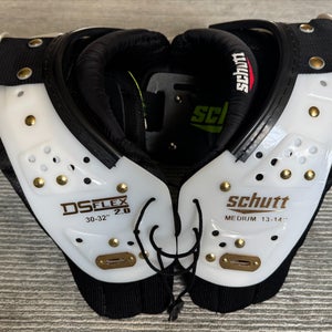 Medium Youth Schutt DS Flex 2.0 Shoulder Pads + Schutt Rib Guard and Backplate (Used)