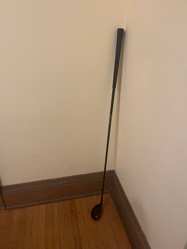 Men's Warrior Custom Golf Right Handed Hybrid Regular Flex (Used)