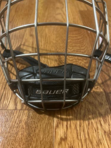 Bauer Medium Cage