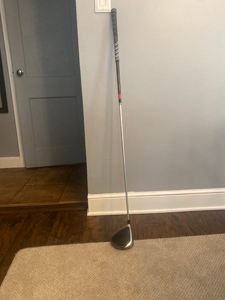 Used TaylorMade M5 Right Handed Driver Stiff Flex 9 Loft (Used)