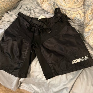 Men’s Nike black hockey shell pants medium
