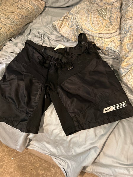 Men’s Nike black hockey shell pants medium