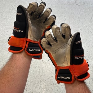 Bauer Nexus 9000 Gloves 12" (Used)