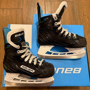 Bauer XLP Hockey Skates Regular Width Youth 10 (Used)