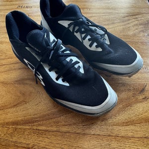 Black Women's Size M 7.5 (W 8.5) Boombah Low Top (Used)