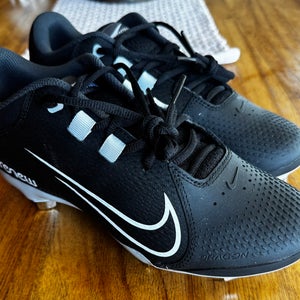 Black Women's Size M 7.5 (W 8.5) Nike Low Top Hyperdiamond 4 Pro (New)