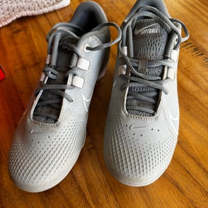 Gray Women's Size M 7.5 (W 8.5) Nike Hyperdiamond 4 Pro (Used)