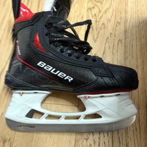 Bauer Vapor 3X Pro Hockey Skates Size 3.5 (Used)