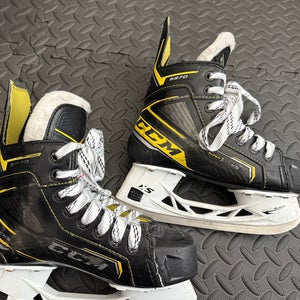 CCM Super Tacks 9370 Junior Size 2 (Used)
