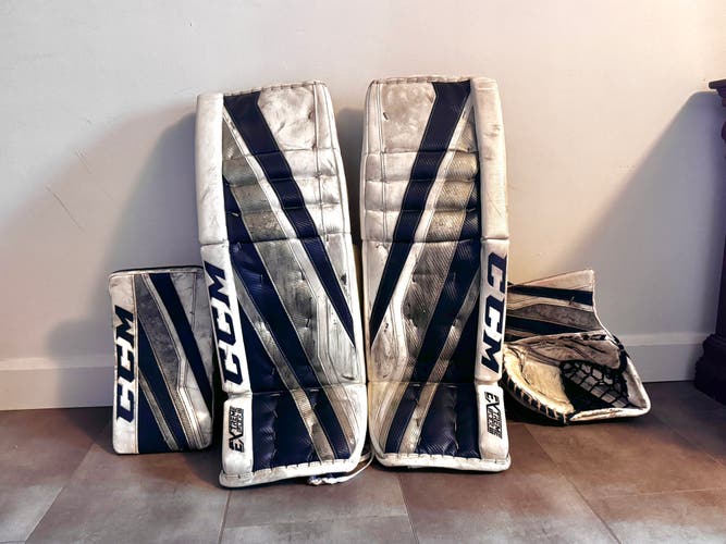 34" CCM Extreme Flex III Pro Goalie Combo Pro Stock (Used)